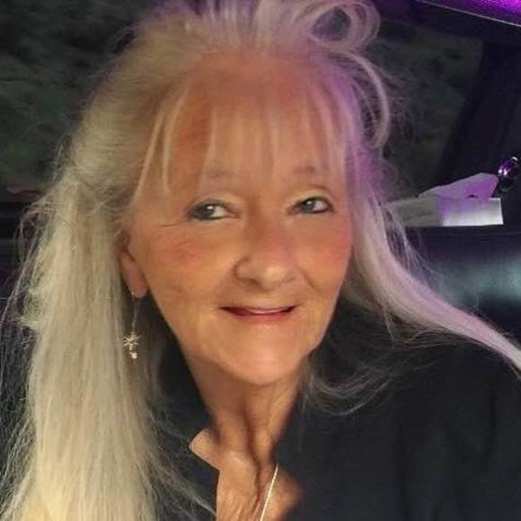 Meet your Posher, Janet - Picture 1 of 1